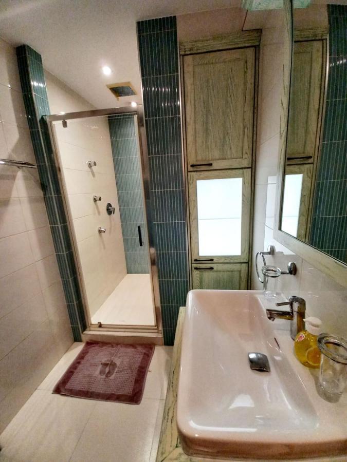 Alex Lux Lägenhet Belgrad Exteriör bild
